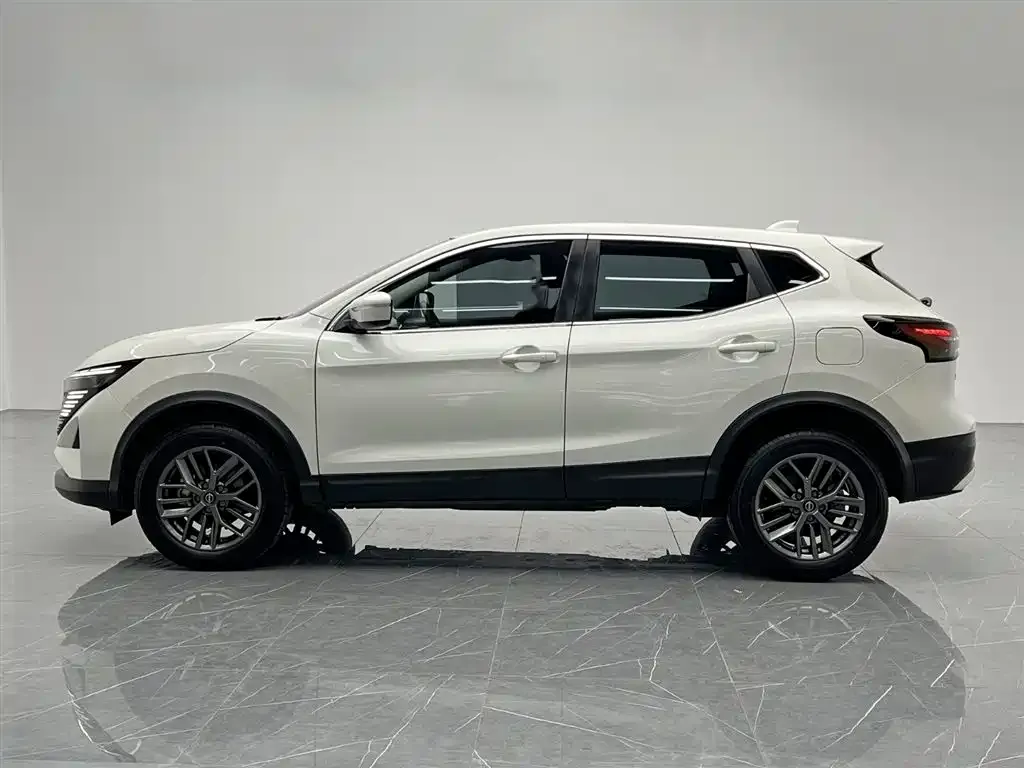 Nissan Qashqai — фото 7