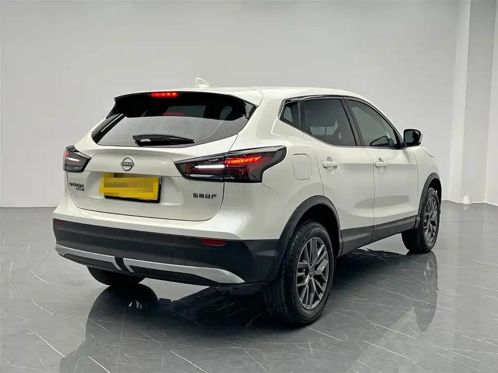 Nissan Qashqai — фото 6