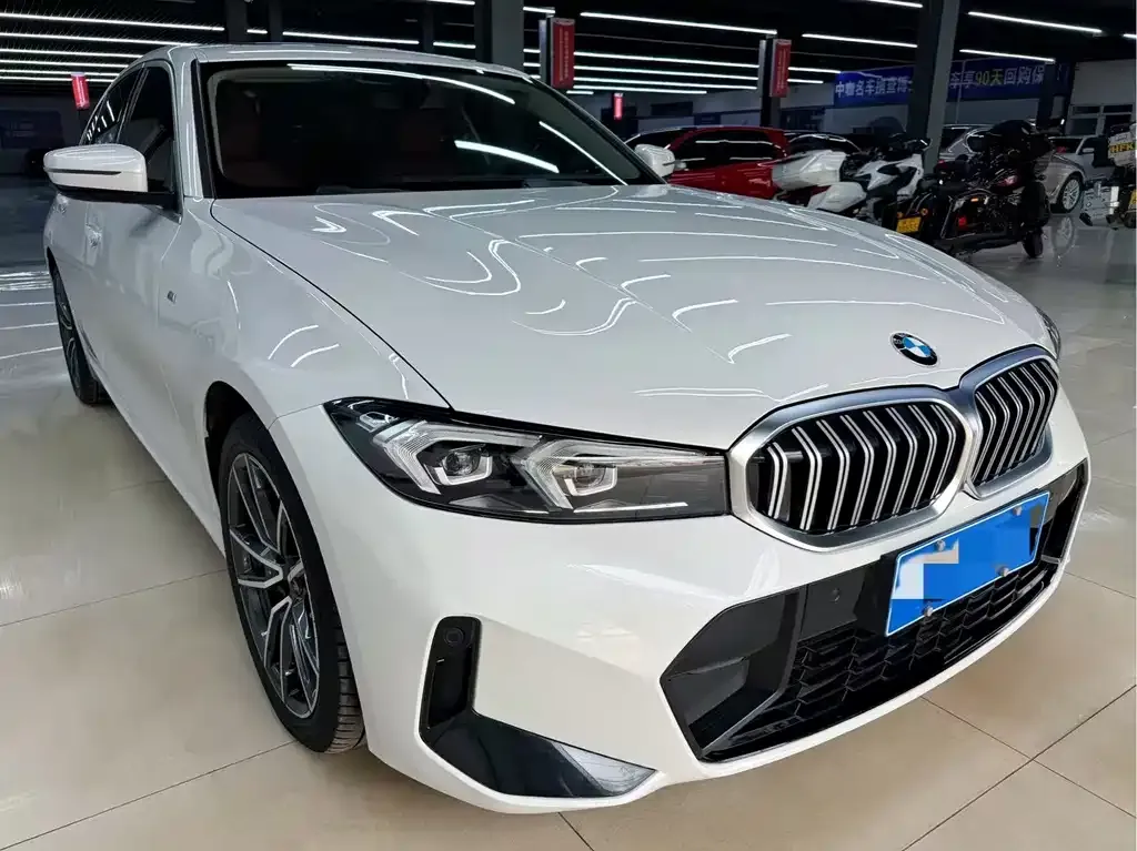 BMW 3 Series 2023 из CN, фото 8