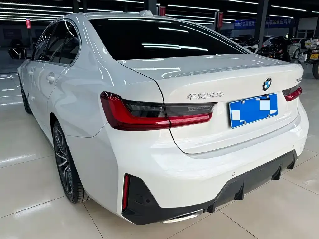 BMW 3 Series 2023 из CN, фото 2