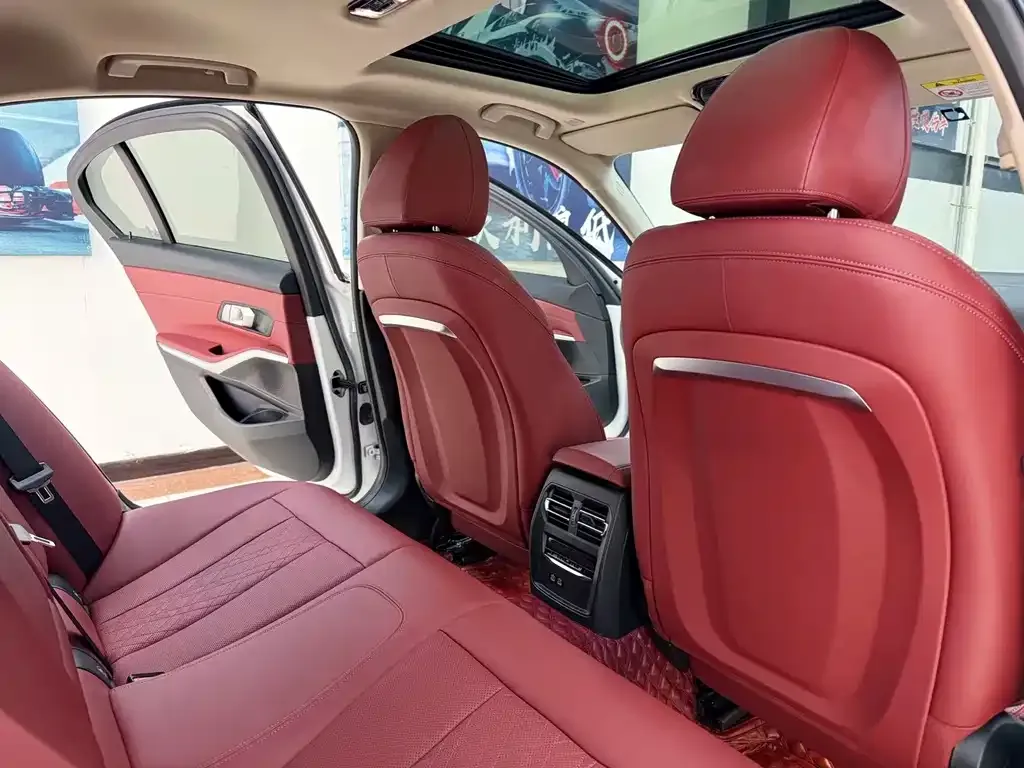 BMW 3 Series 2023 из CN, фото 4