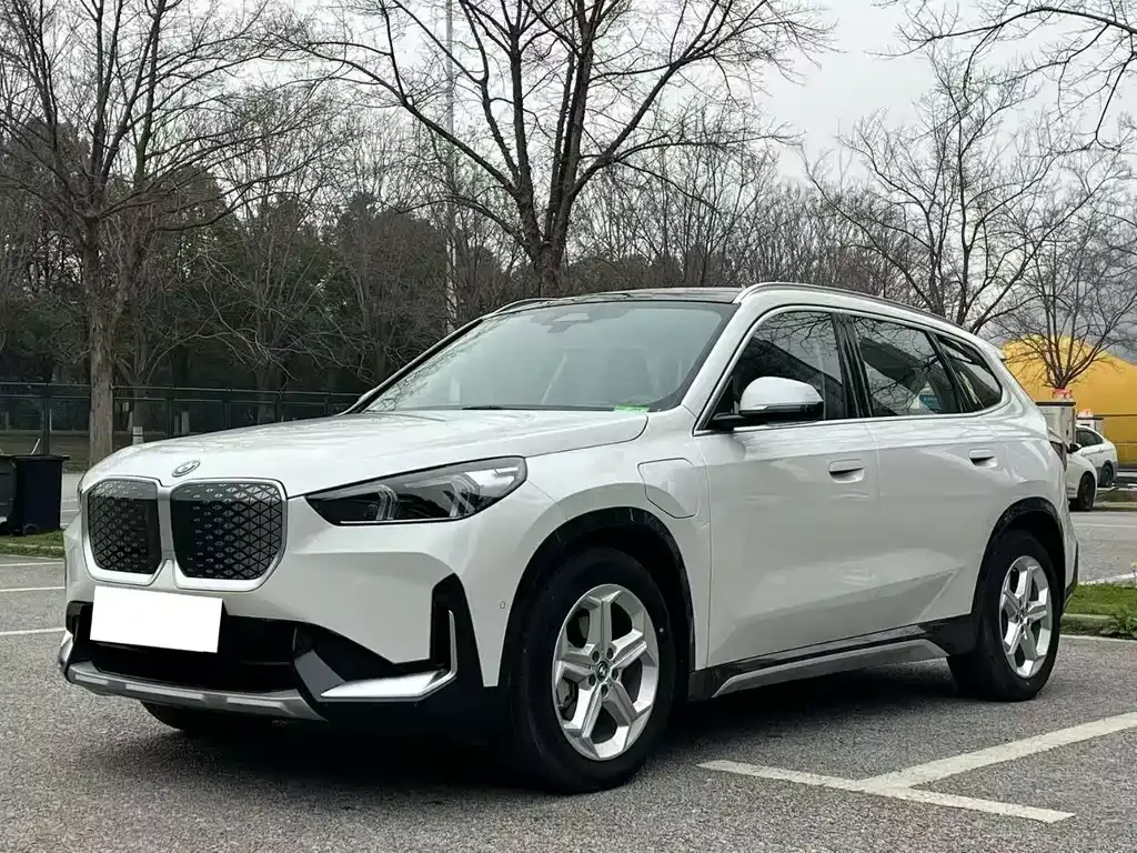 BMW iX1 2025 из CN, фото 1