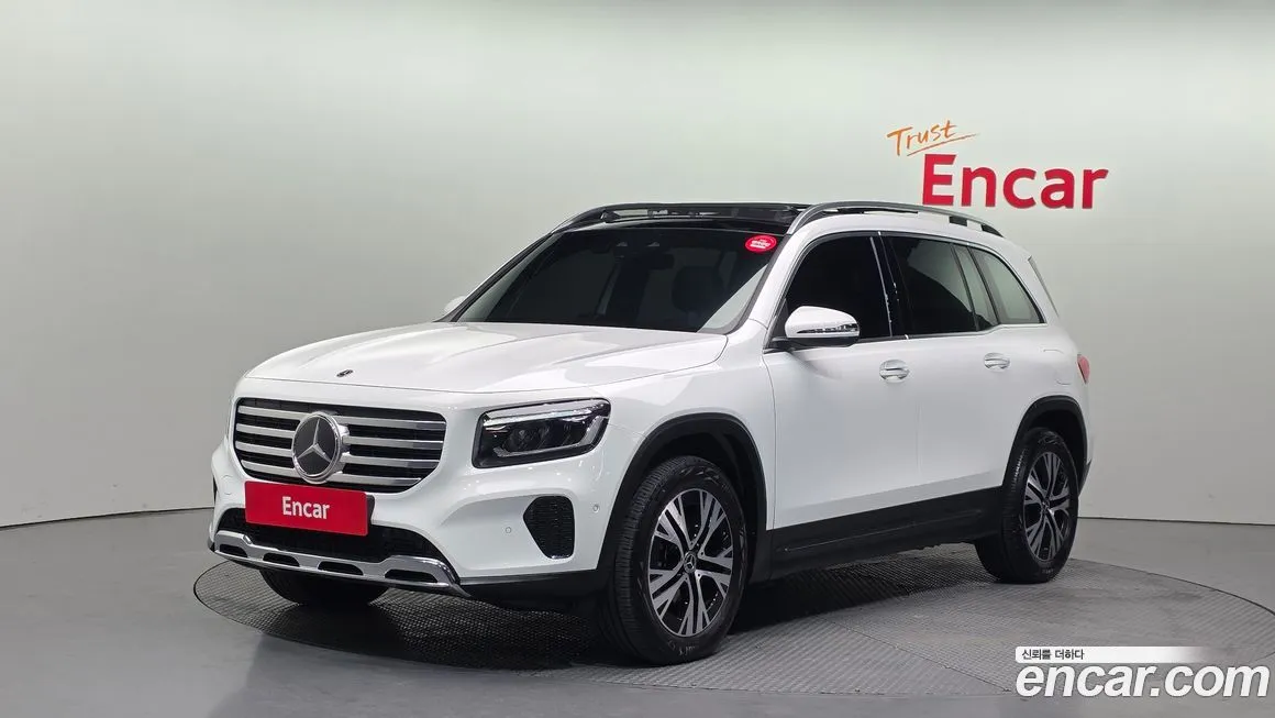 Mercedes-Benz GLB-Class — фото 1