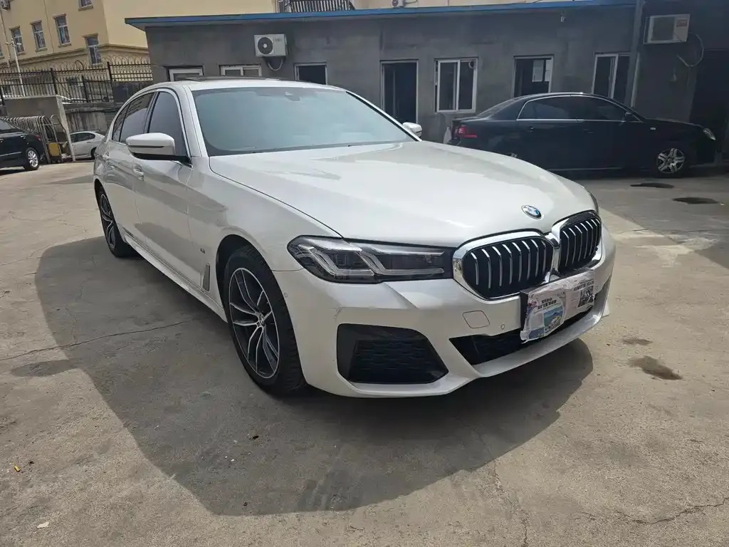 BMW 5 Series — фото 2
