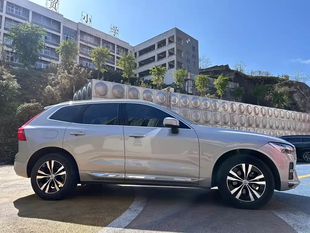 Volvo XC60 2022 из CN, фото 8