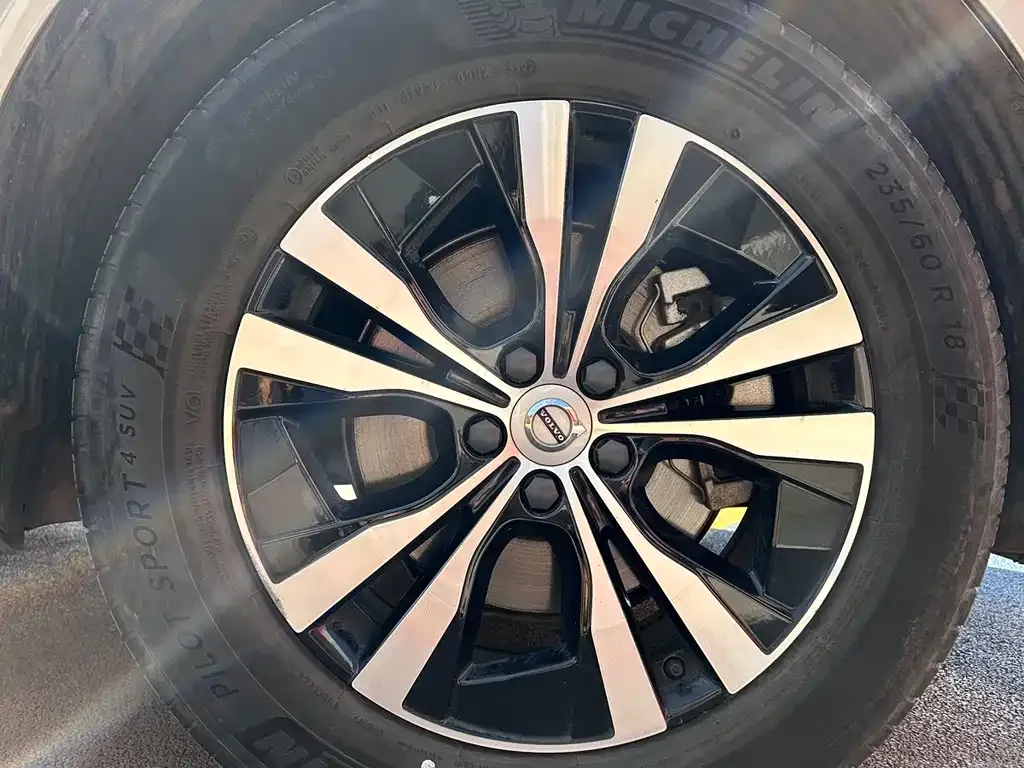 Volvo XC60 2022 из CN, фото 2