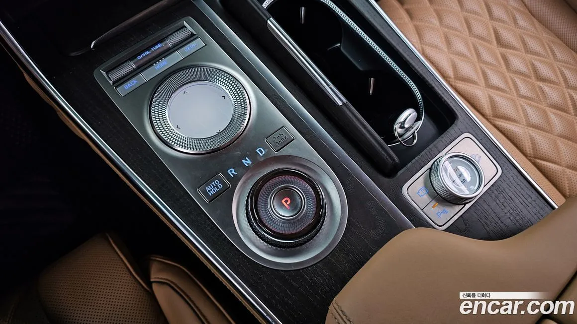 Genesis GV80 — фото 10