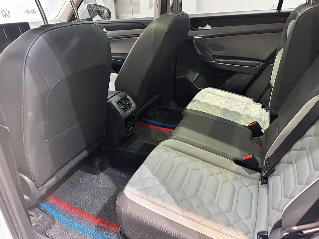 Volkswagen Tayron 2023 из CN, фото 3