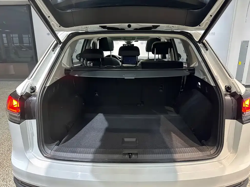 Volkswagen Tayron 2023 из CN, фото 8