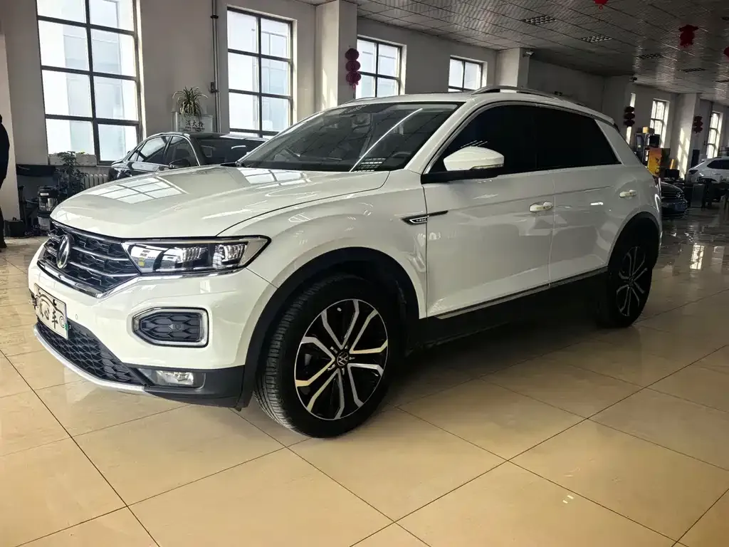 Volkswagen T-Roc 2023 из CN, фото 1
