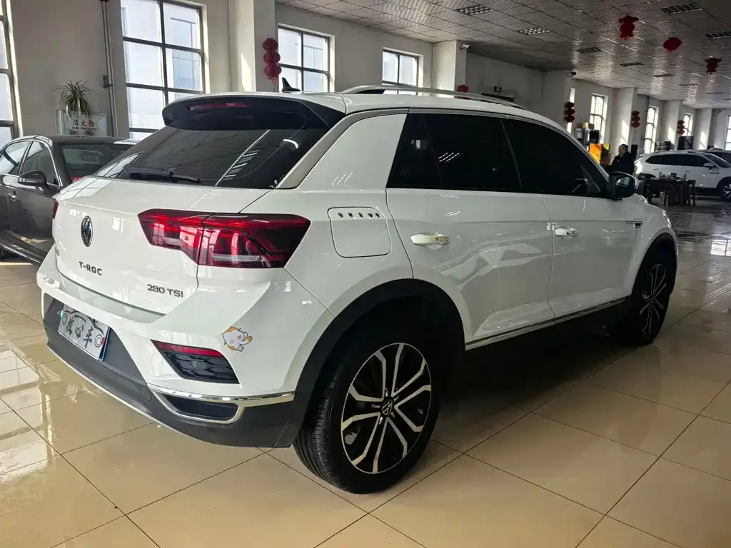 Volkswagen T-Roc 2023 из CN, фото 6