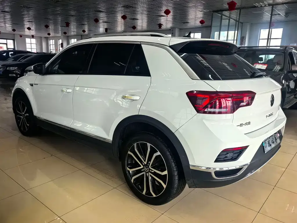 Volkswagen T-Roc 2023 из CN, фото 3