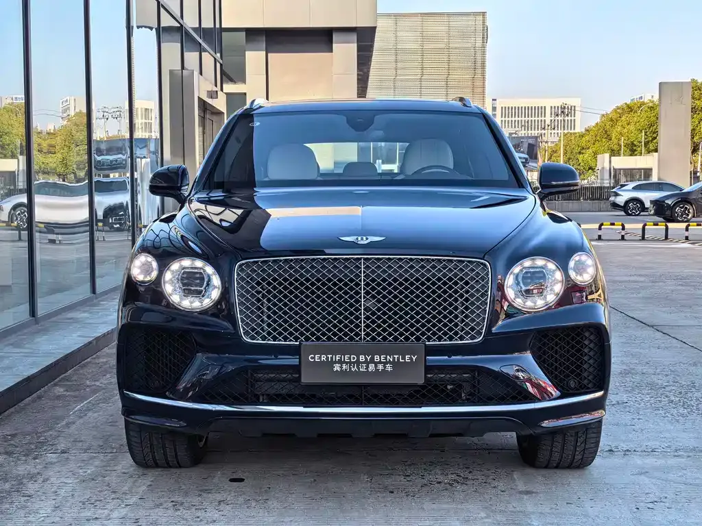 Bentley Bentayga 2024 из CN, фото 10
