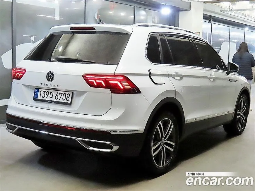 Volkswagen Tiguan — фото 9