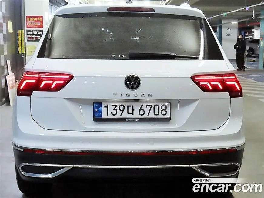 Volkswagen Tiguan — фото 8