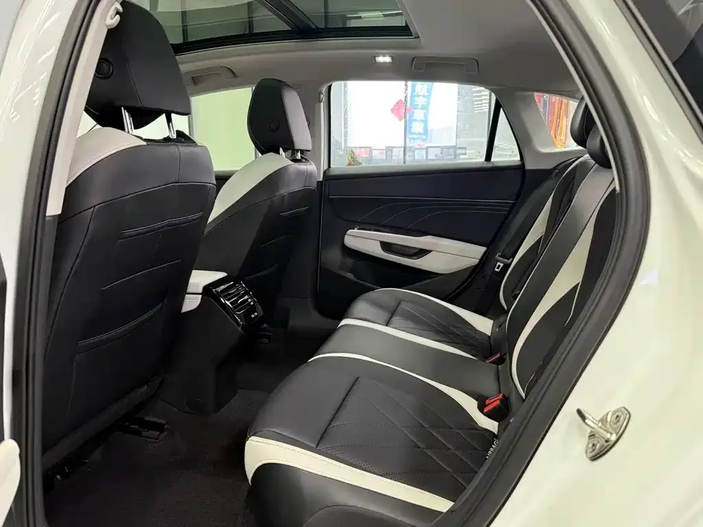 Volkswagen Sagitar 2025 из CN, фото 7