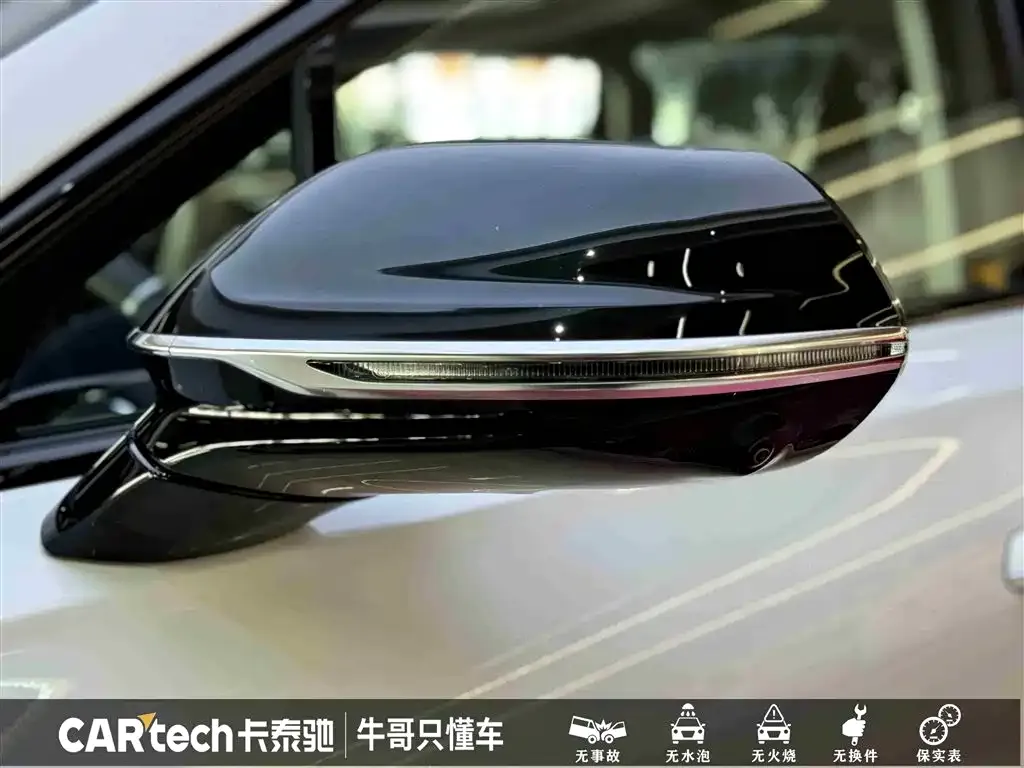 Hongqi HS3 PHEV — фото 2