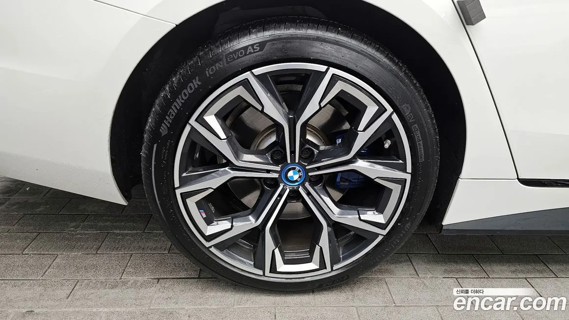 BMW i4 2023 из KR, фото 10