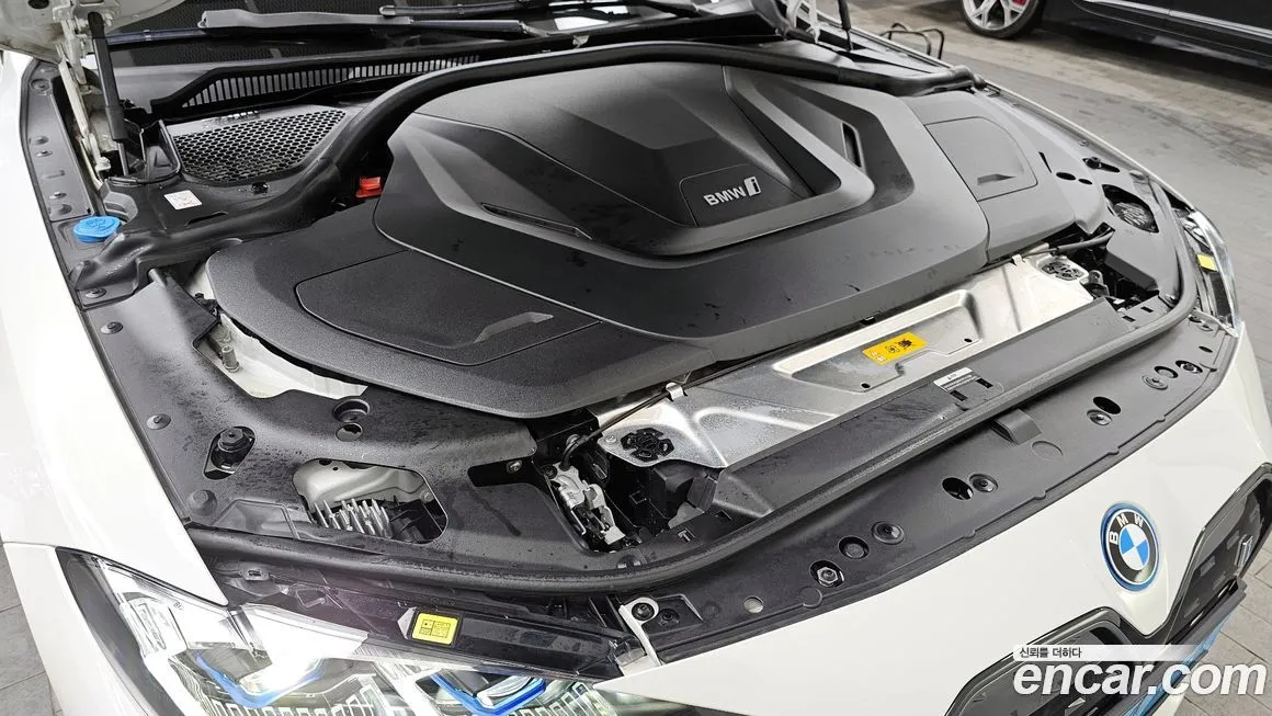 BMW i4 2023 из KR, фото 5
