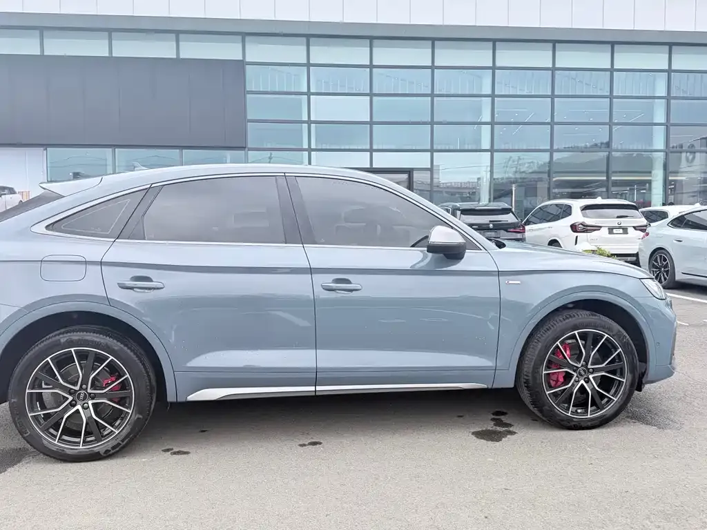 Audi Q5L Sportback 2023 из CN, фото 7
