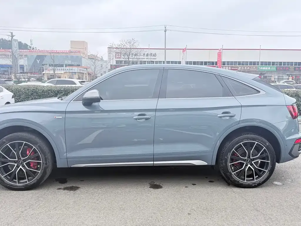Audi Q5L Sportback 2023 из CN, фото 9