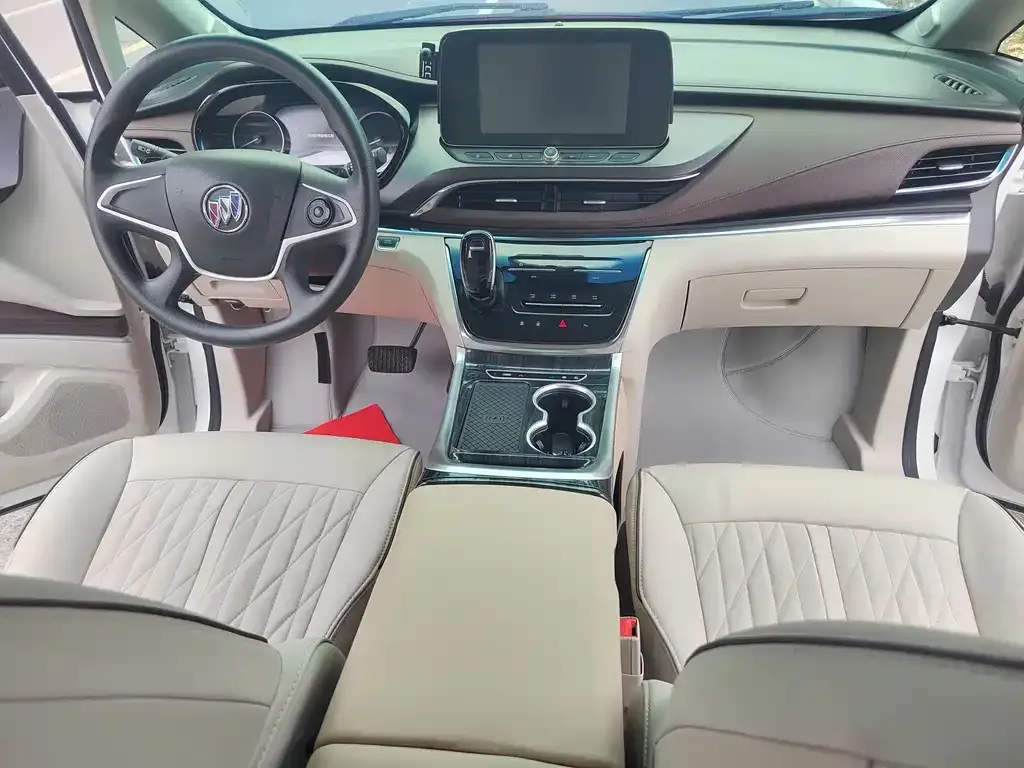 Buick GL8 2022 из CN, фото 2