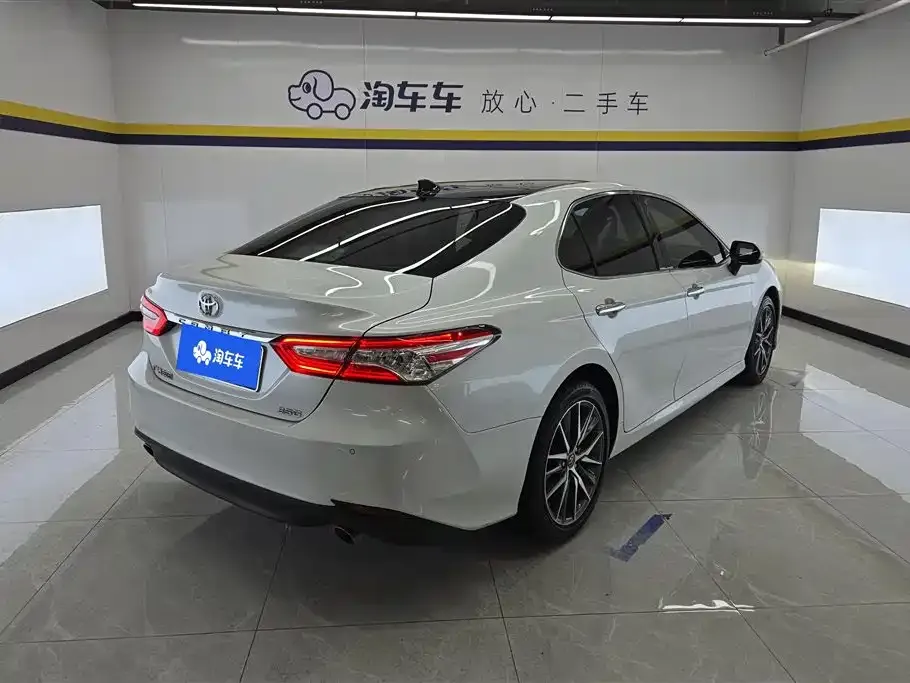 Toyota Camry 2021 из CN, фото 5