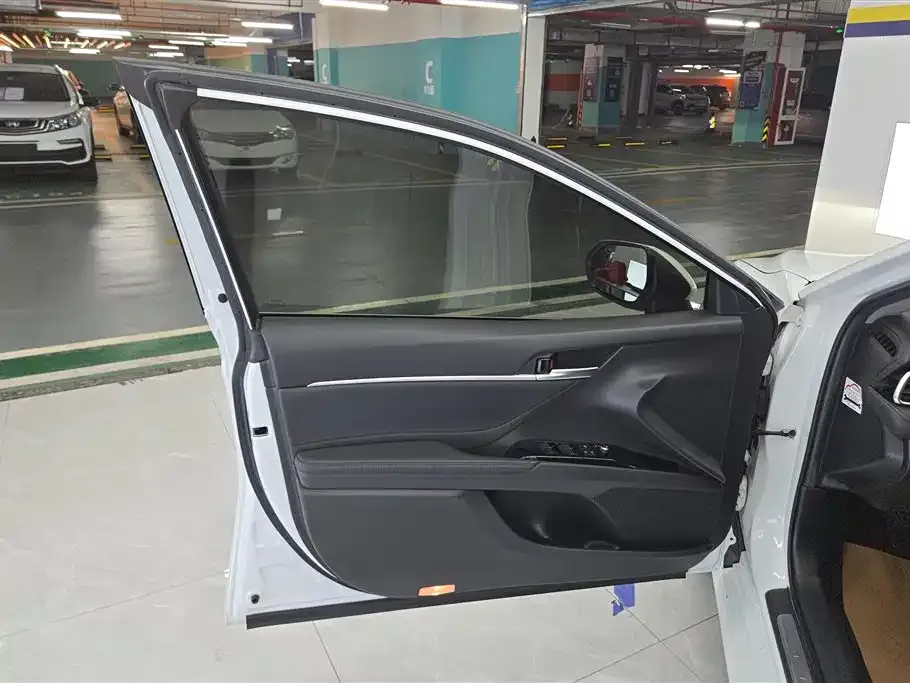 Toyota Camry 2021 из CN, фото 7