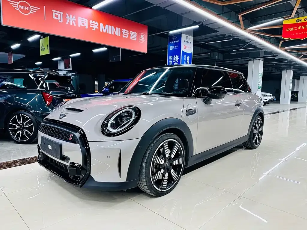MINI Cooper (3-door) 2024 из CN, фото 1