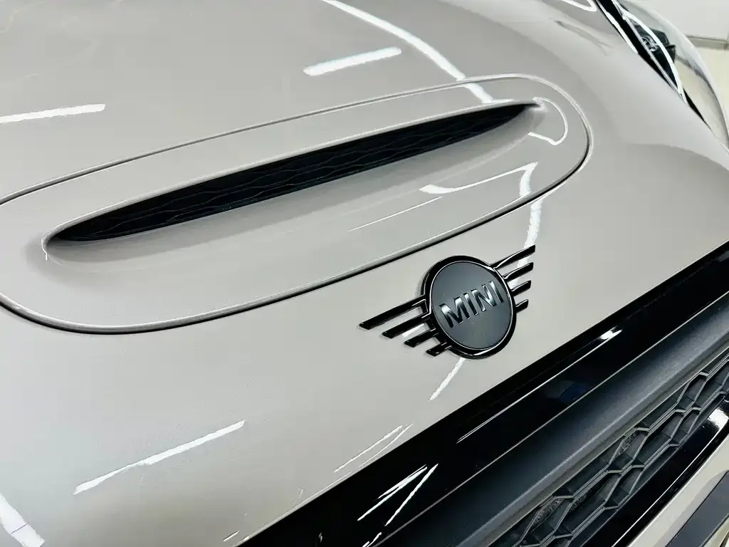 MINI Cooper (3-door) 2024 из CN, фото 2