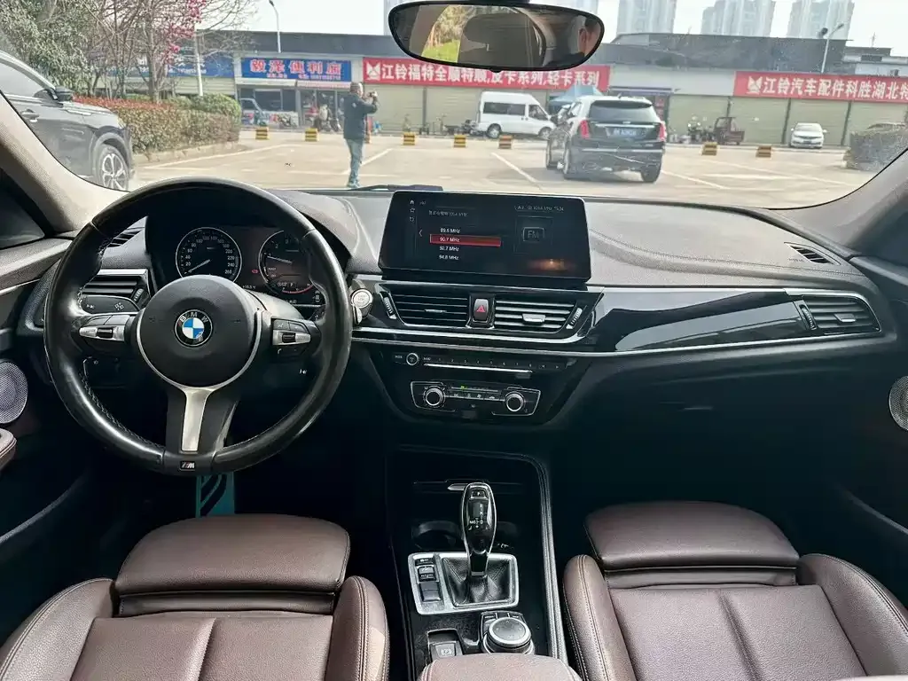 BMW 1 Series 2022 из CN, фото 9