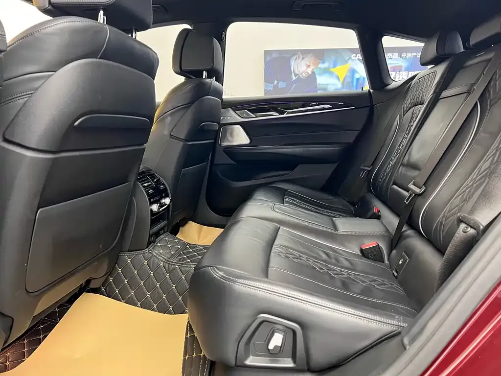 BMW 6 Series GT 2021 из CN, фото 6
