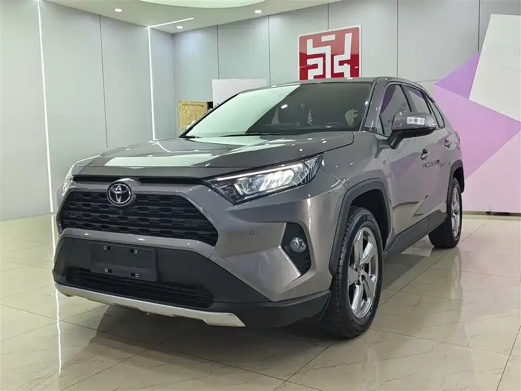 Toyota RAV4 2022 из CN, фото 1