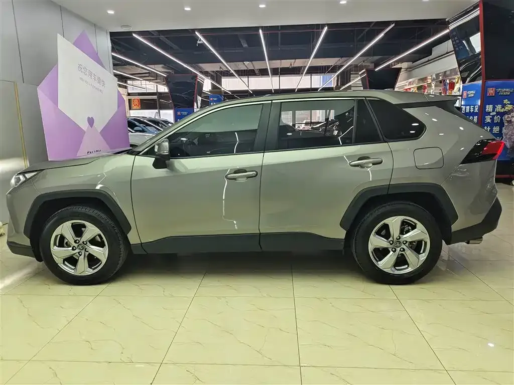 Toyota RAV4 2022 из CN, фото 7