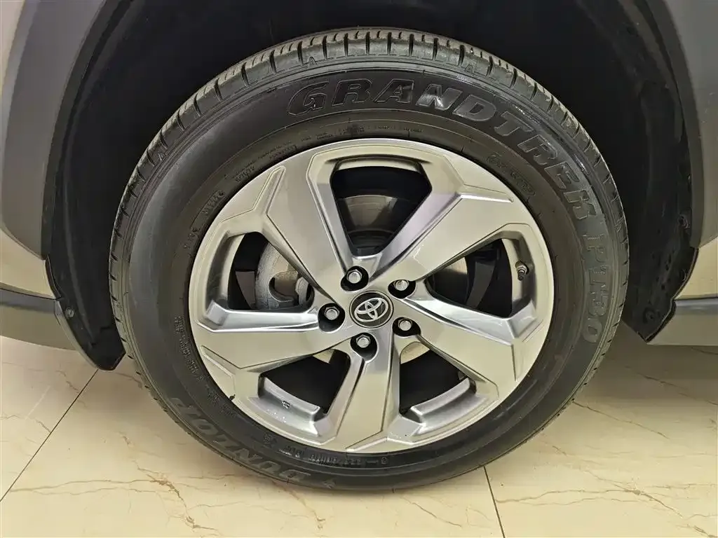 Toyota RAV4 2022 из CN, фото 8