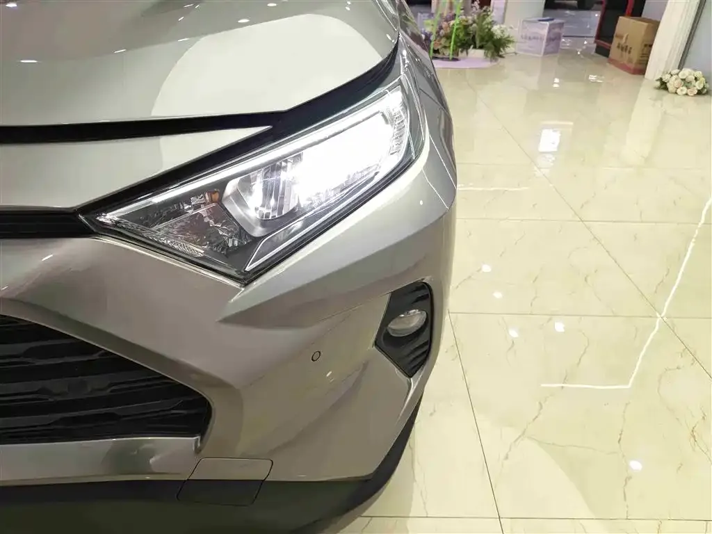 Toyota RAV4 2022 из CN, фото 4