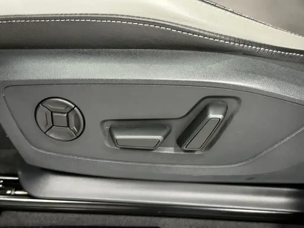 Audi Q3 — фото 8