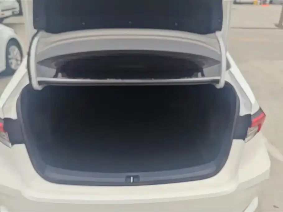 Toyota Corolla 2023 из CN, фото 3