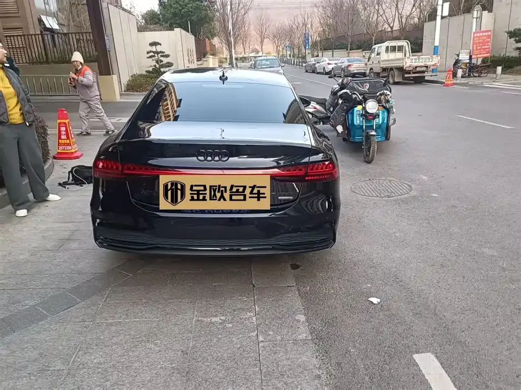 Audi A7L 2023 из CN, фото 5