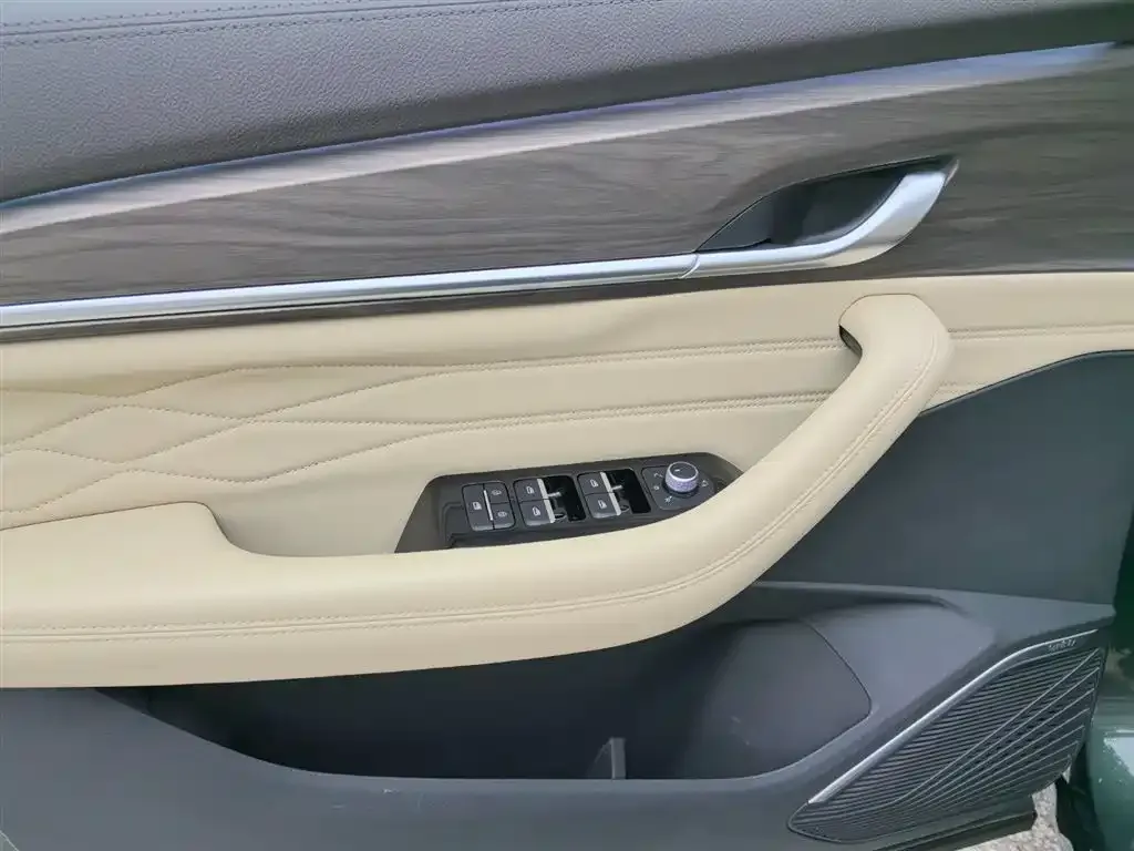 Geely Xingyue L 2024 из CN, фото 3