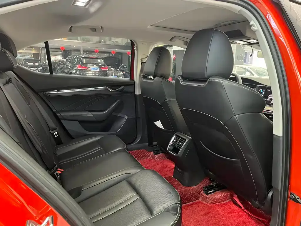 Skoda Octavia 2021 из CN, фото 10