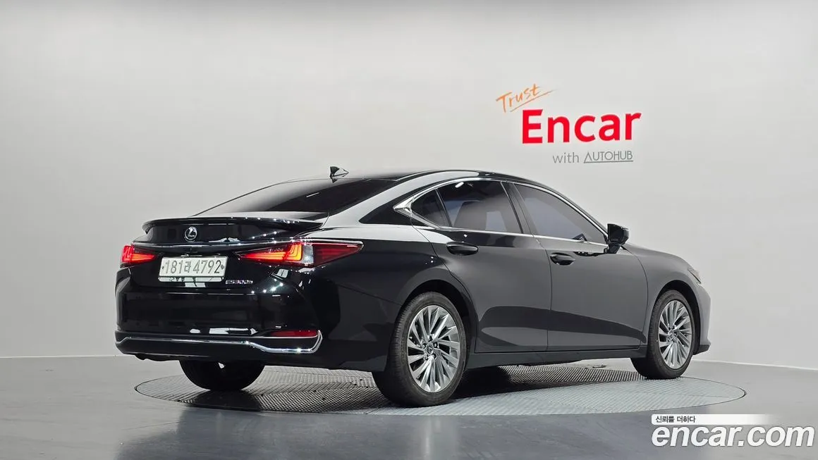 Lexus ES 2023 из KR, фото 2