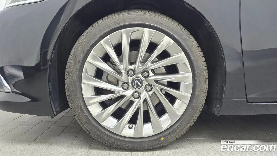 Lexus ES 2023 из KR, фото 10