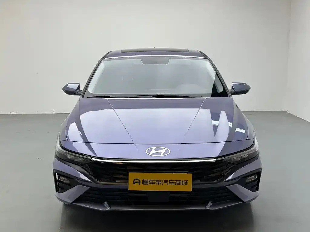 Hyundai Elantra — фото 8