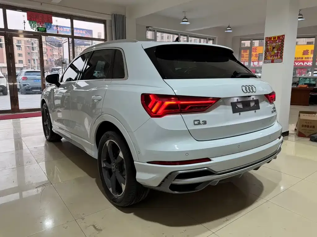 Audi Q3 2023 из CN, фото 3