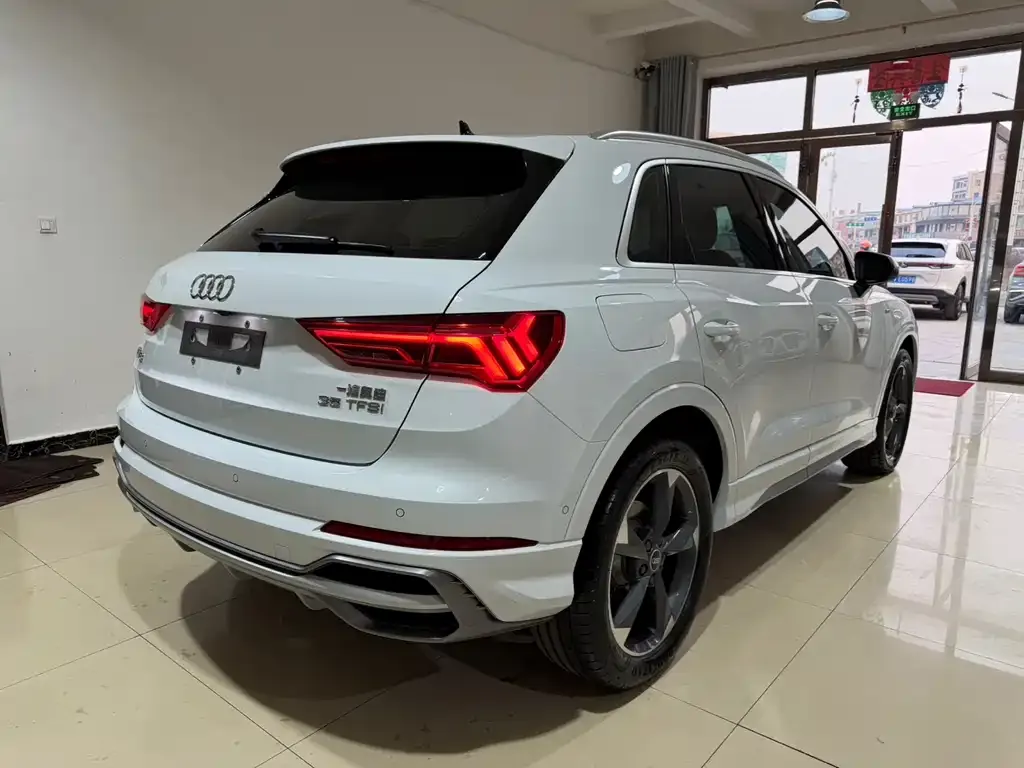 Audi Q3 2023 из CN, фото 8