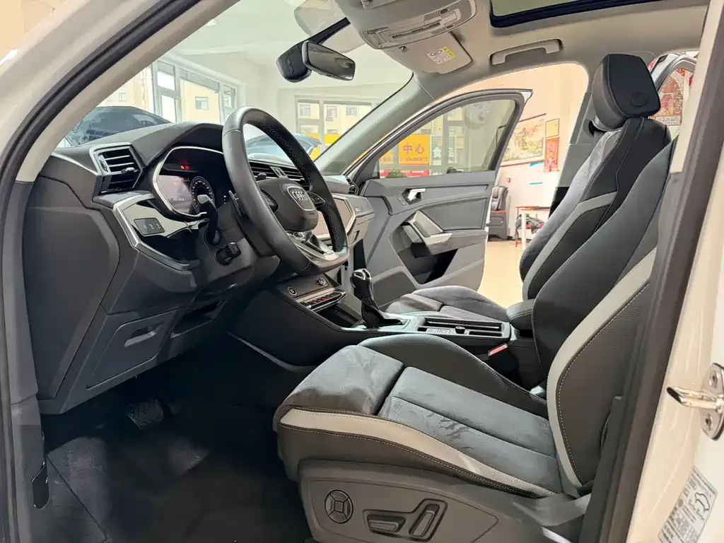 Audi Q3 2023 из CN, фото 6