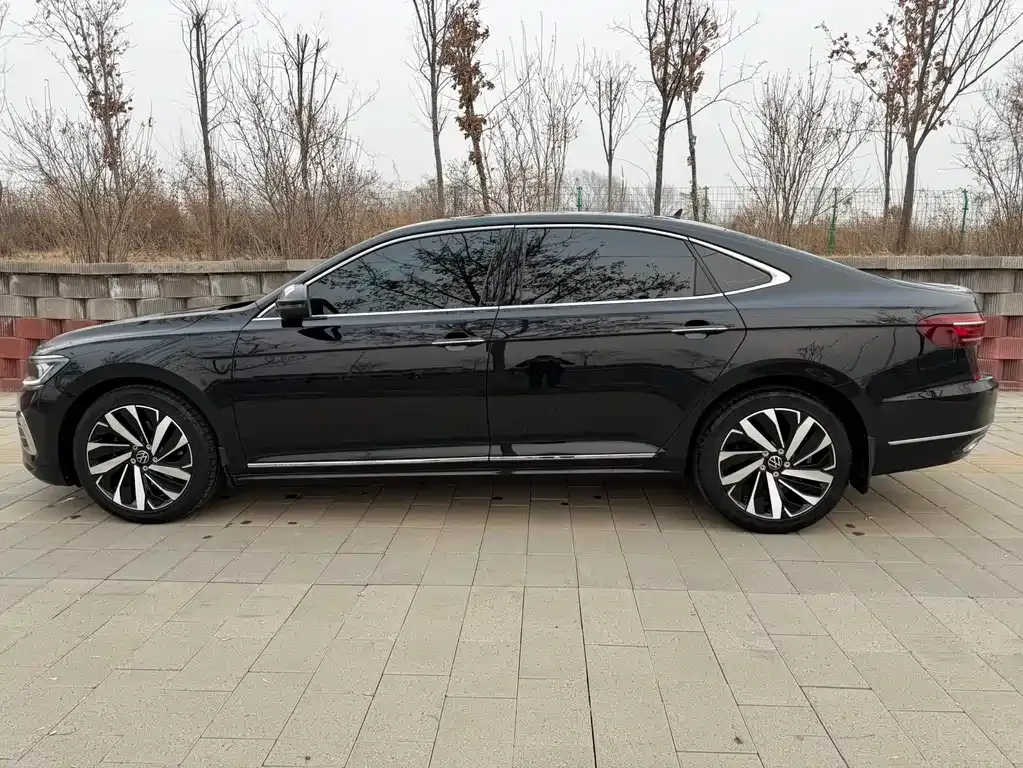 Volkswagen Passat 2022 из CN, фото 10