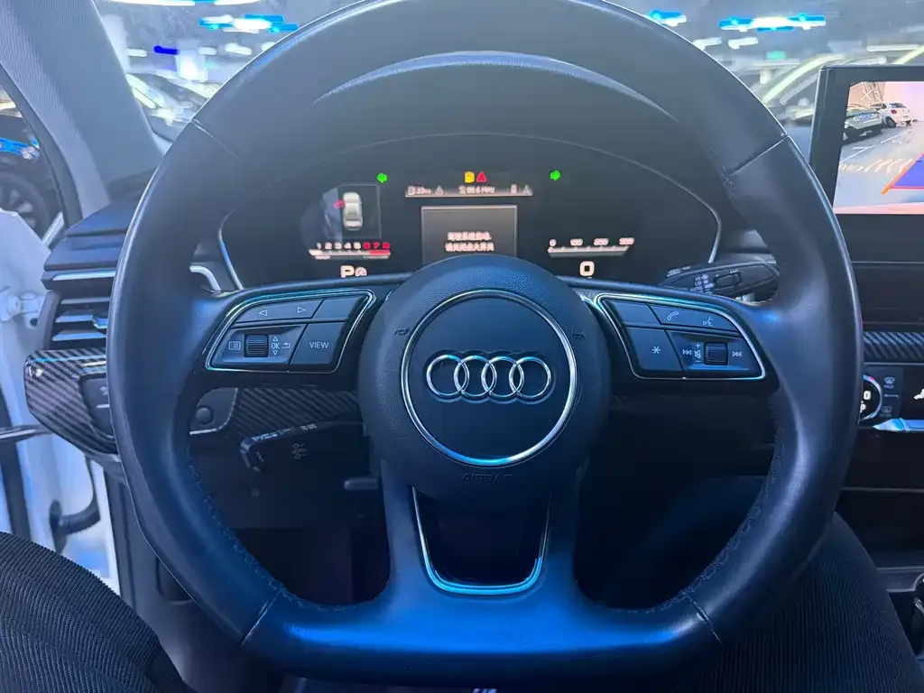 Audi A4L 2022 из CN, фото 6