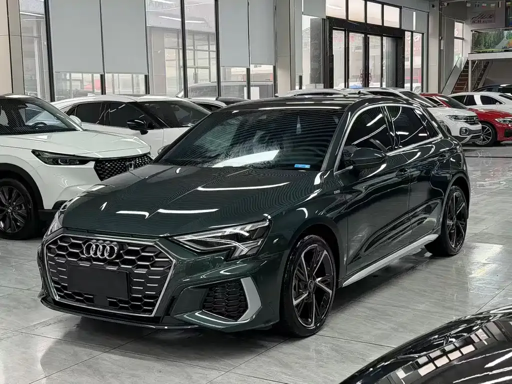 Audi A3 2022 из CN, фото 1